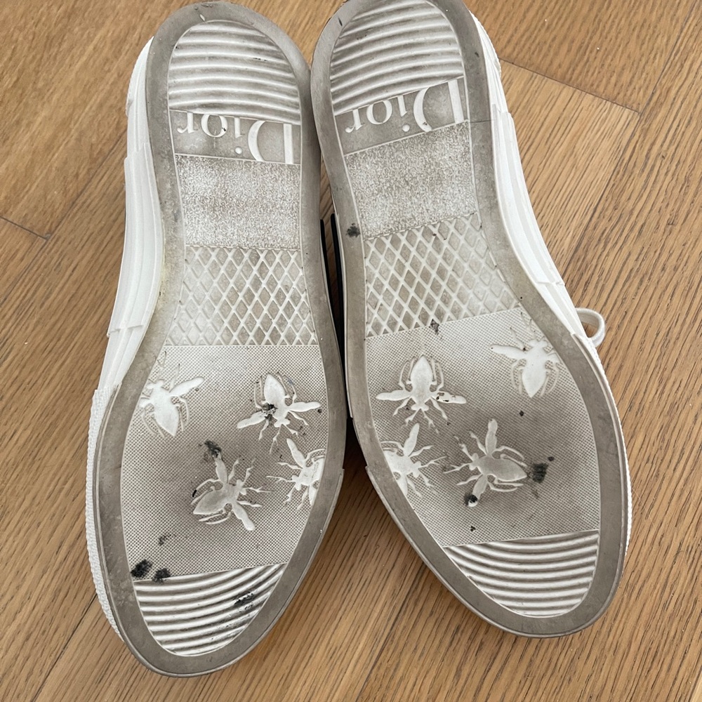 Dior Low-Top Sneakers - Picture 10 of 12